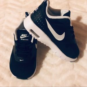 Nike Air Max Tavas - Size 5 Infant - New in Box!